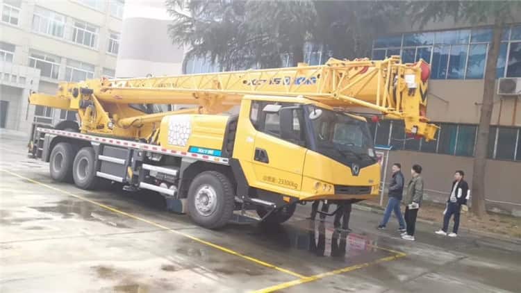 XCMG Official 16 Ton Mobile Cranes XCT16 China Hydraulic Mobile Crane Price